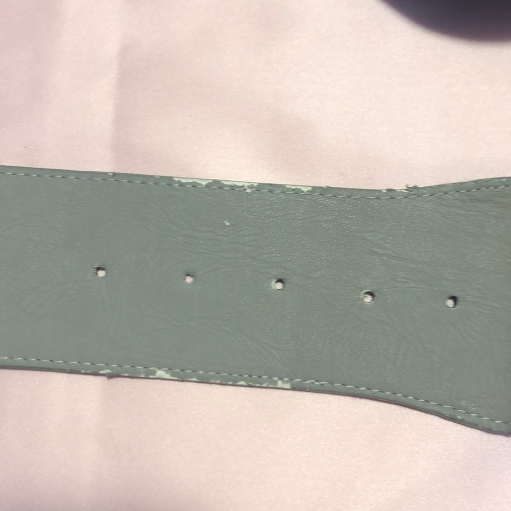 Wallet and two belts - Picture 3 of 6